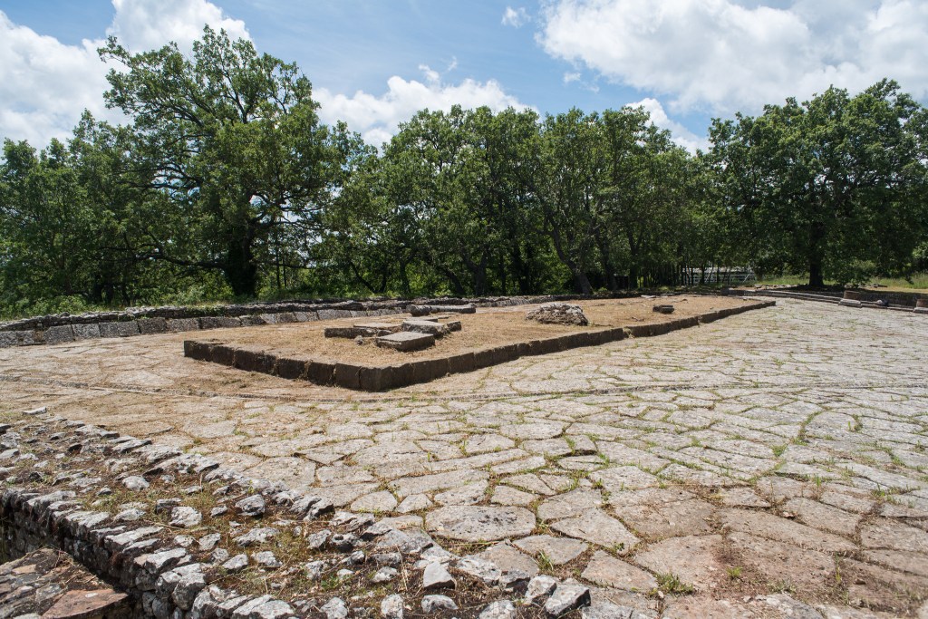 The pavement and altar at Rossano di Vaglio. Image Dan Diffendale.